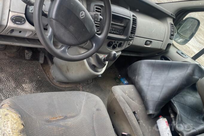 Renault Trafic 2 generation Minivan