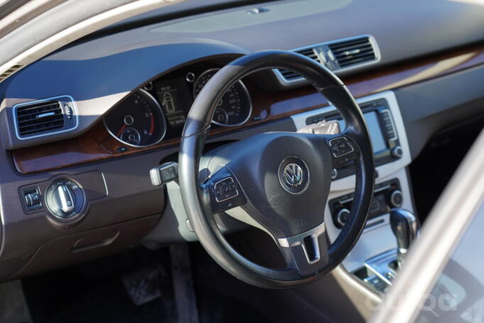 Volkswagen Passat B7 Variant wagon 5-doors