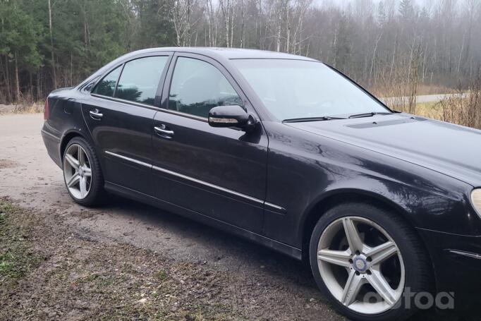 Mercedes-Benz E-Class W211 Sedan