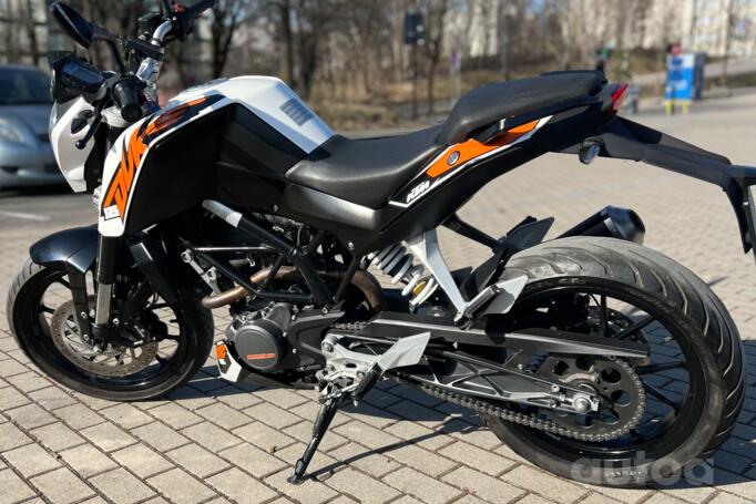 KTM Duke