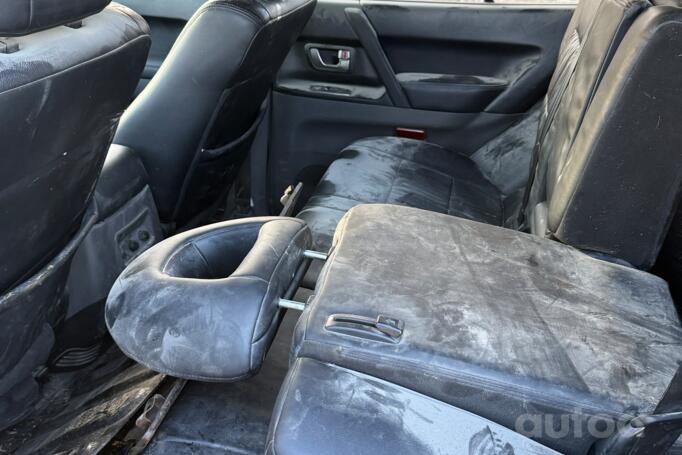 Mitsubishi Pajero 3 generation [restyling] SUV 5-doors