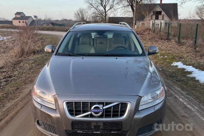 Volvo V70 3 generation wagon