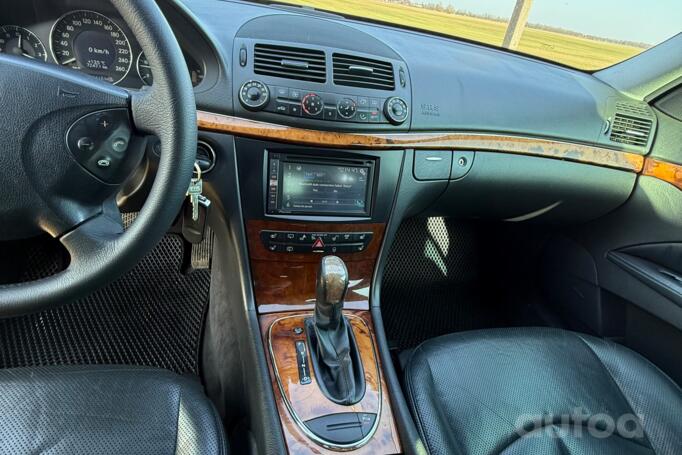 Mercedes-Benz E-Class W211/S211 wagon 5-doors