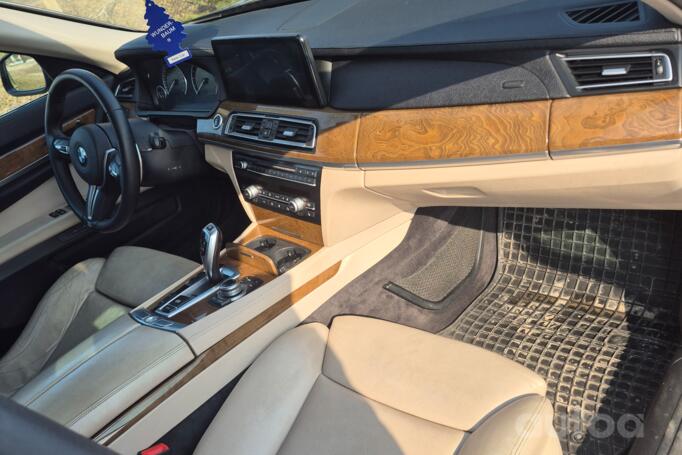 BMW 7 Series F01/F02 Sedan