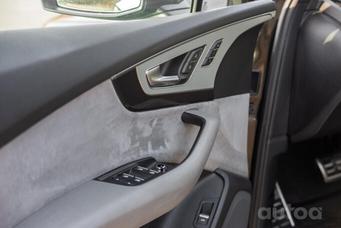 Audi Q7 4M Crossover