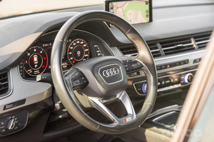 Audi Q7 4M Crossover