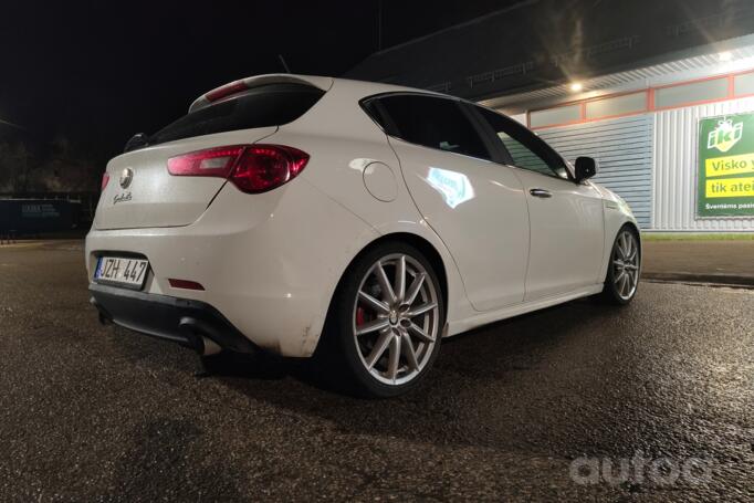 Alfa Romeo Giulietta 940 Hatchback