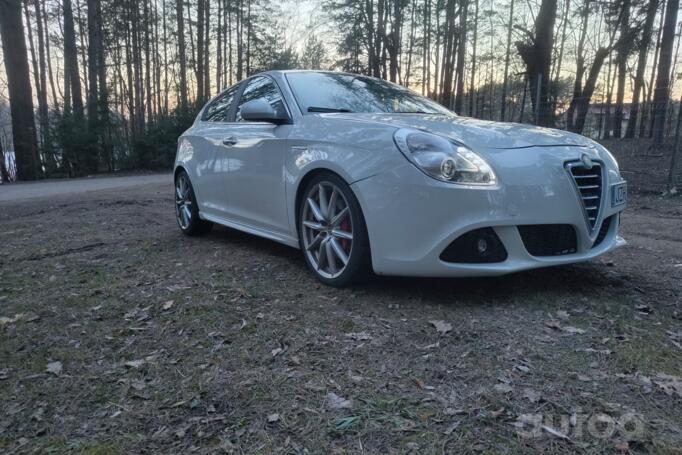 Alfa Romeo Giulietta 940 Hatchback