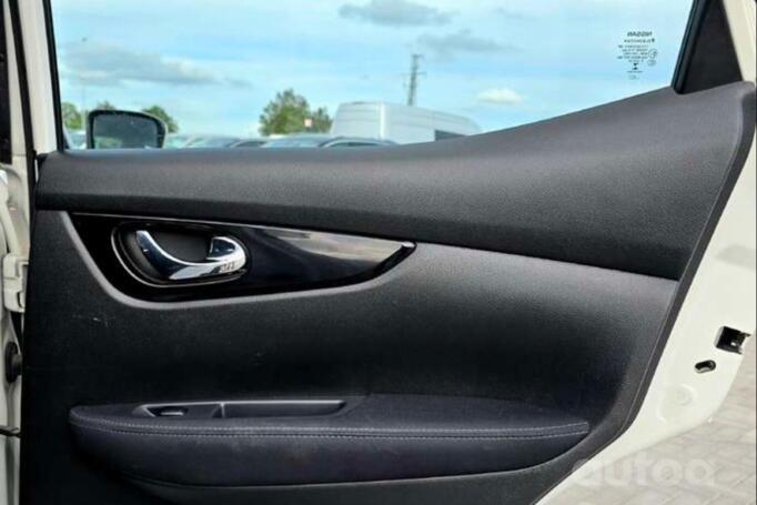 Nissan Qashqai 2 generation Crossover