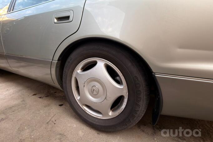 Lexus LS 2 generation Sedan