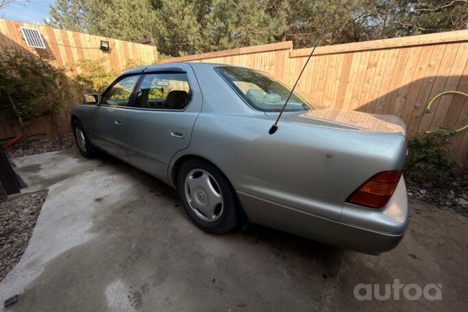 Lexus LS 2 generation Sedan