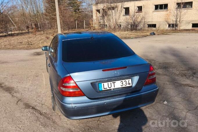 Mercedes-Benz E-Class W211 Sedan