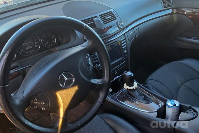 Mercedes-Benz E-Class W211 Sedan