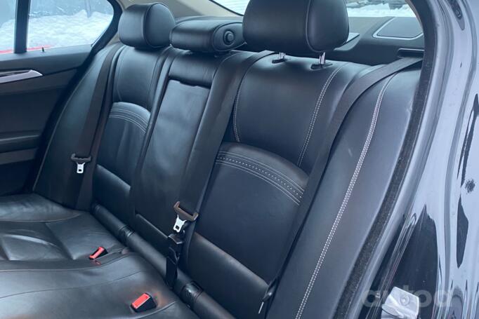 BMW 5 Series F07/F10/F11 [restyling] Sedan