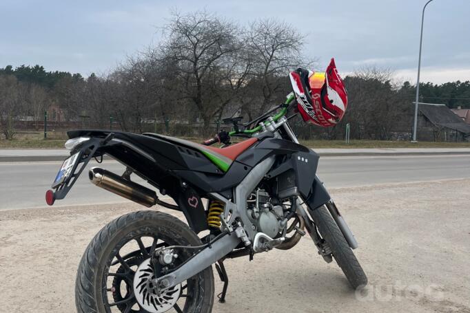 Aprilia SX