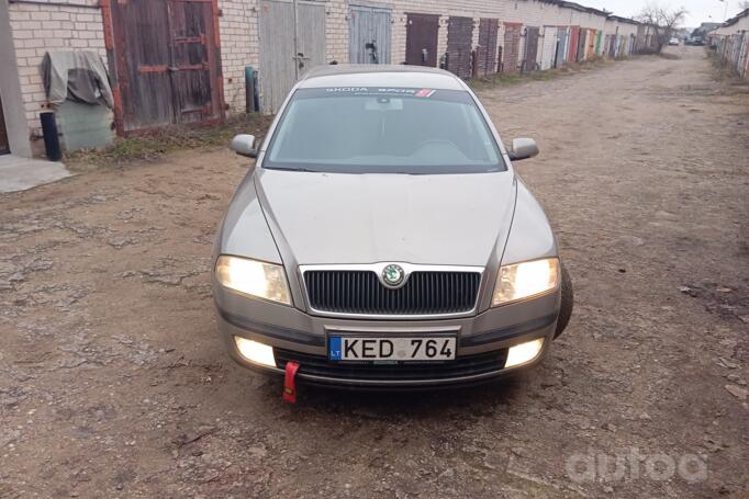 Skoda Octavia 2 generation Combi wagon 5-doors