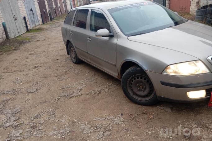 Skoda Octavia 2 generation Combi wagon 5-doors