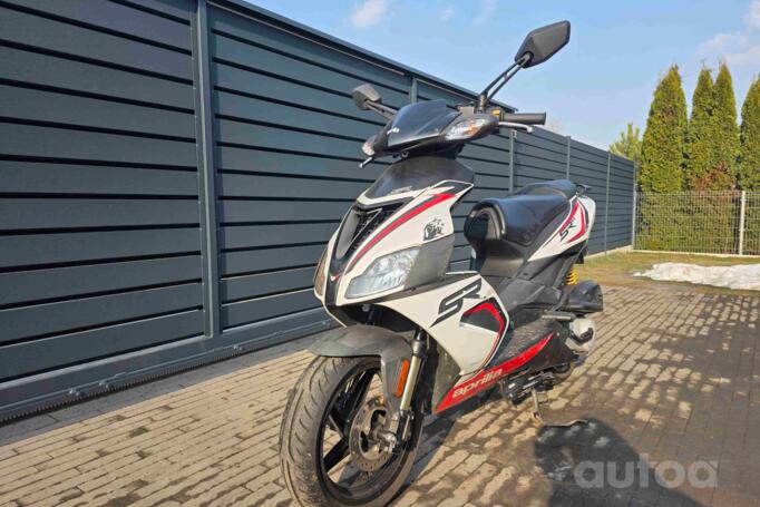 Aprilia SR