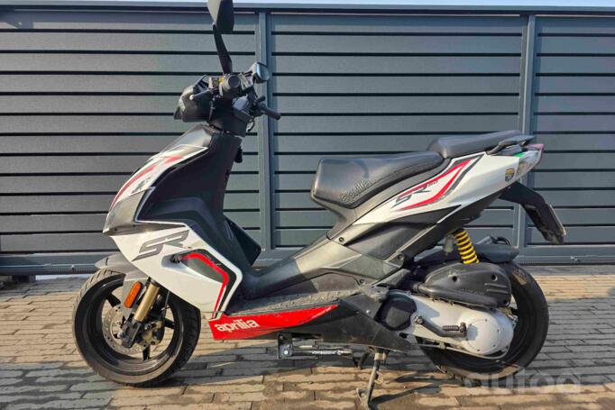 Aprilia SR