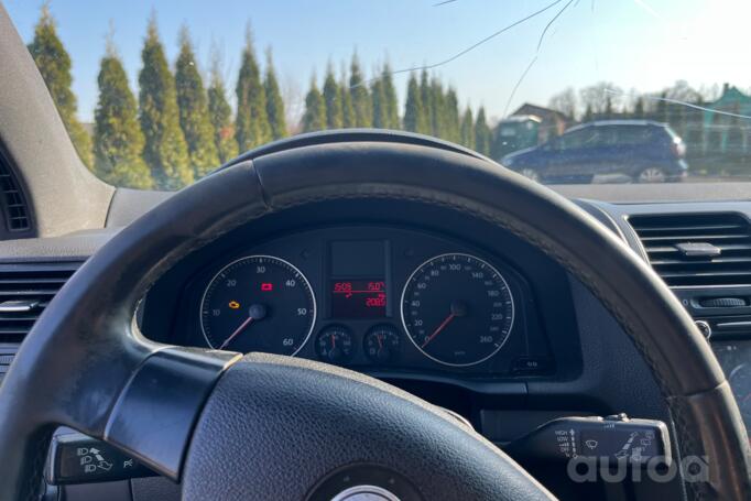 Volkswagen Golf 5 generation Hatchback 5-doors