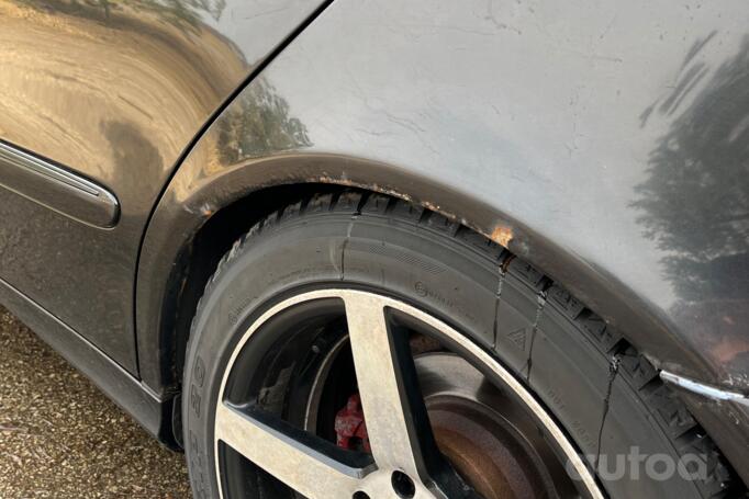 Mercedes-Benz E-Class W211 Sedan