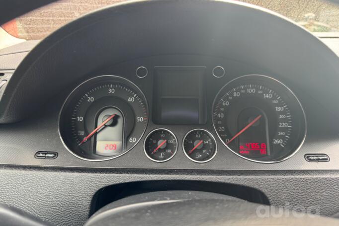 Volkswagen Passat B6 wagon 5-doors