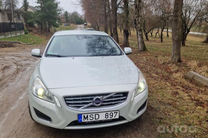 Volvo S60 2 generation Sedan