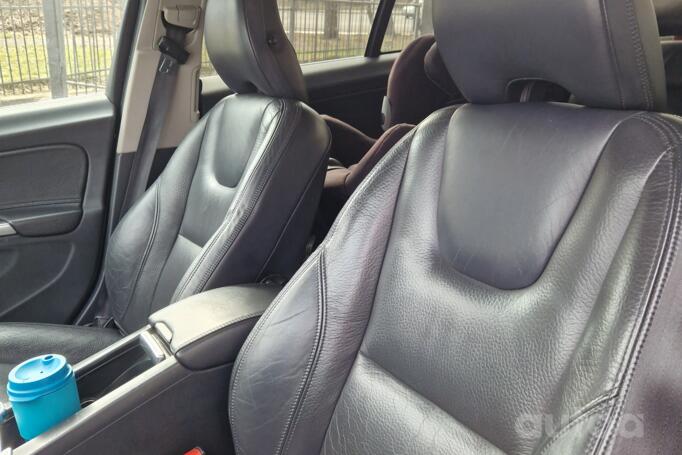 Volvo S60 2 generation Sedan