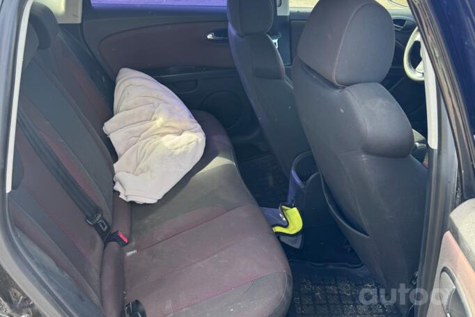 SEAT Leon 2 generation Hatchback 5-doors