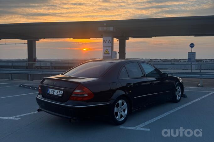 Mercedes-Benz E-Class W211 Sedan