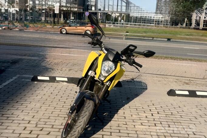KTM Duke