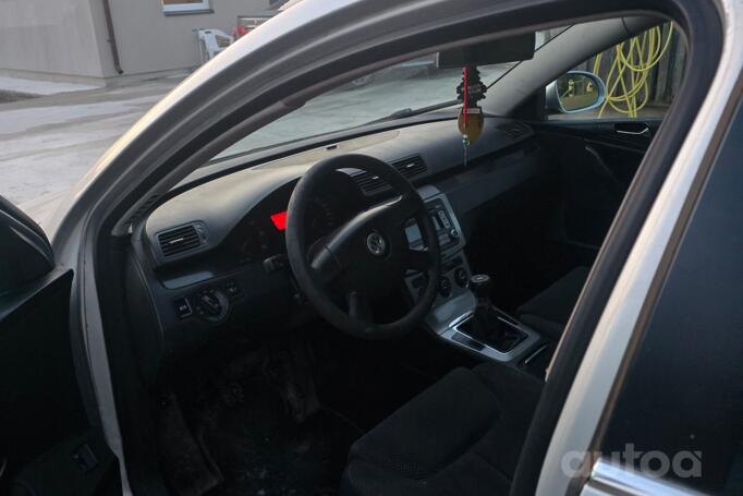 Volkswagen Passat B6 wagon 5-doors