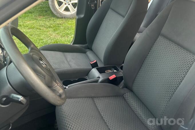 Volkswagen Golf 6 generation Hatchback 5-doors