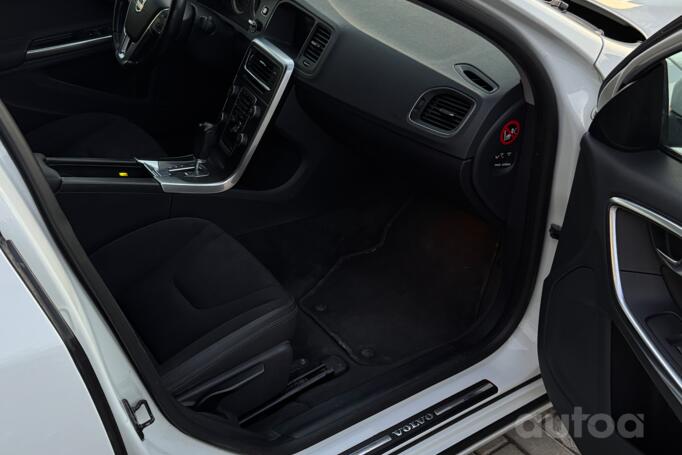 Volvo S60 2 generation Sedan