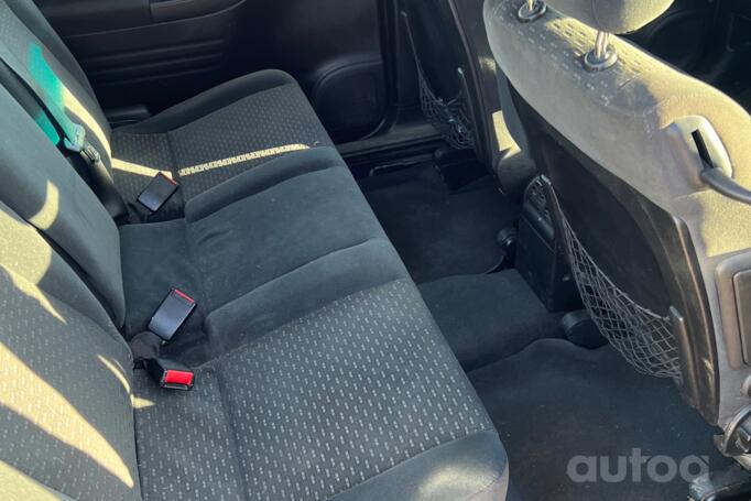 Opel Zafira A [restyling] Minivan 5-doors