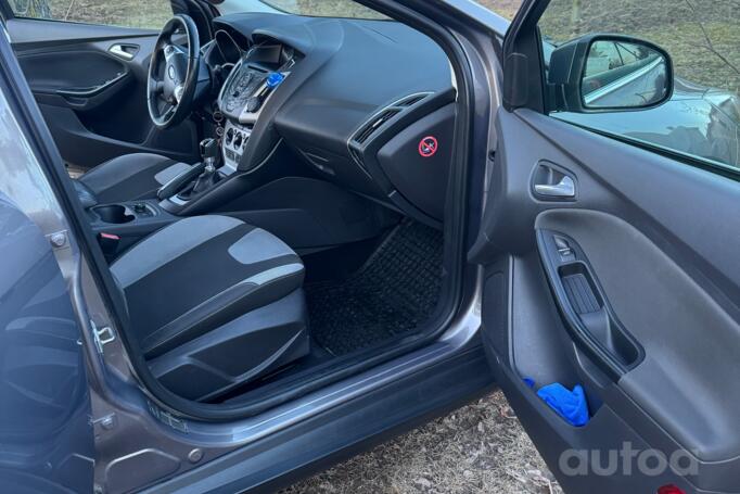 Ford Focus 3 generation wagon 5-doors