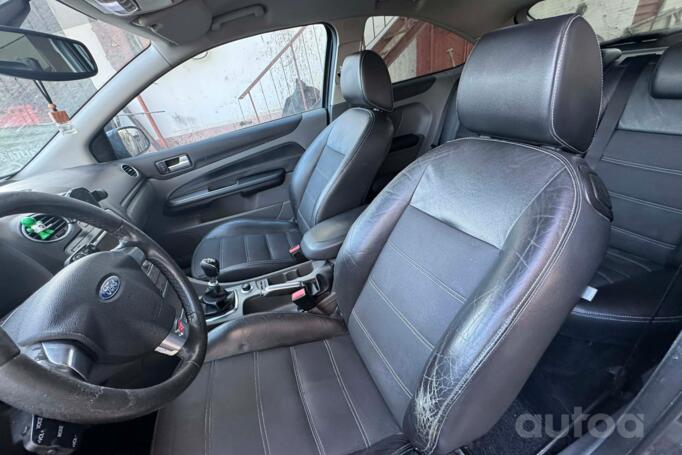 Ford Focus 2 generation [restyling] Hatchback 3-doors