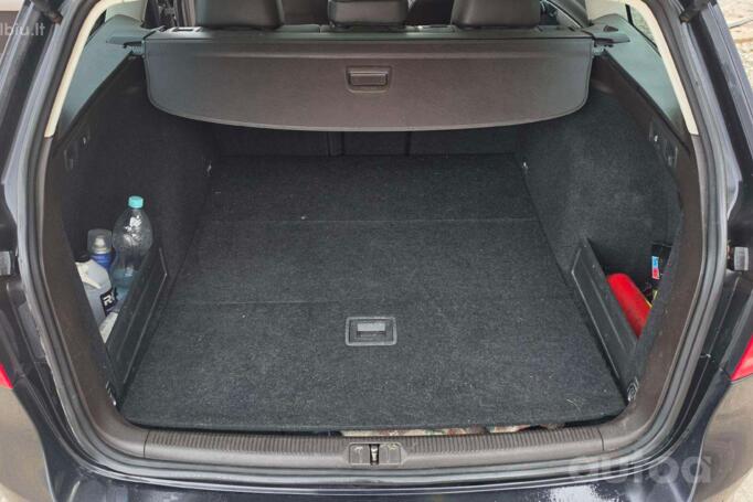 Volkswagen Passat B7 Variant wagon 5-doors