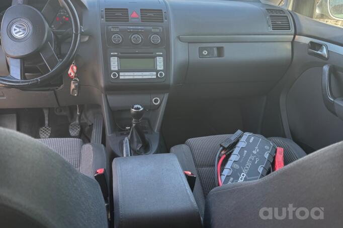 Volkswagen Touran 1 generation Minivan