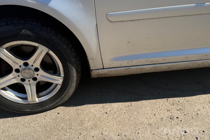 Volkswagen Touran 1 generation Minivan