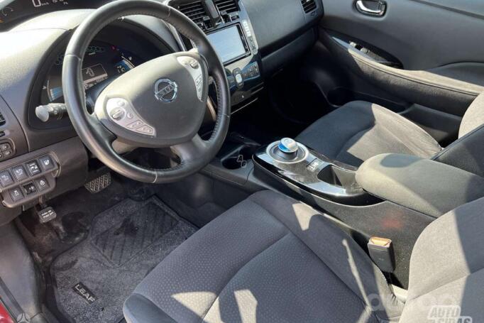 Nissan Leaf 1 generation Hatchback