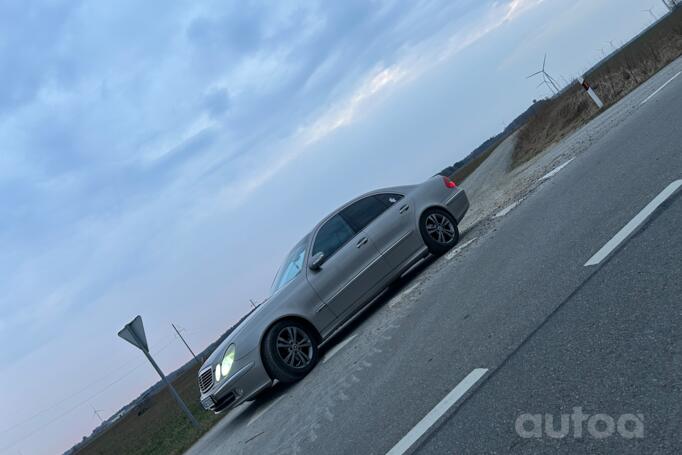 Mercedes-Benz E-Class W211 Sedan