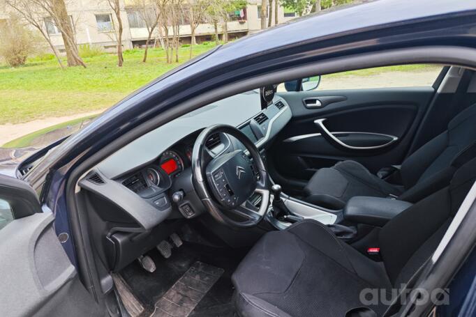 Citroen C5 2 generation Sedan