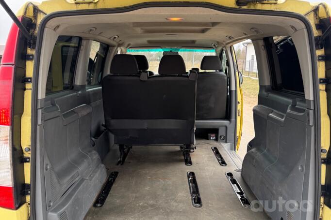 Mercedes-Benz Vito W639 Minivan 4-doors