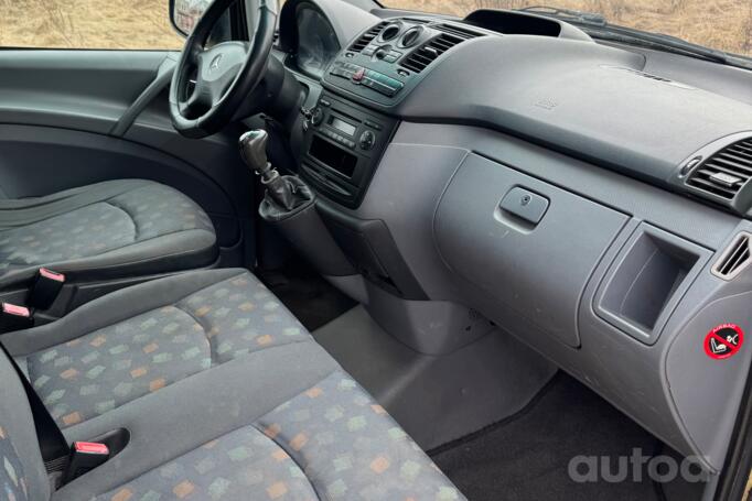 Mercedes-Benz Vito W639 Minivan 4-doors