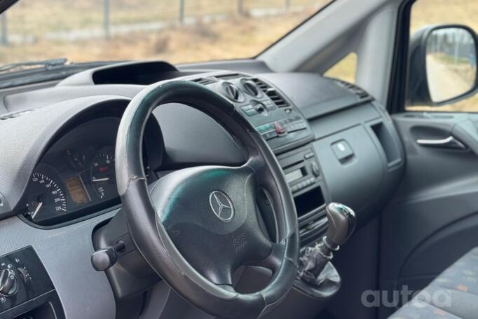 Mercedes-Benz Vito W639 Minivan 4-doors
