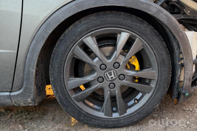 Honda Civic 8 generation Hatchback 5-doors