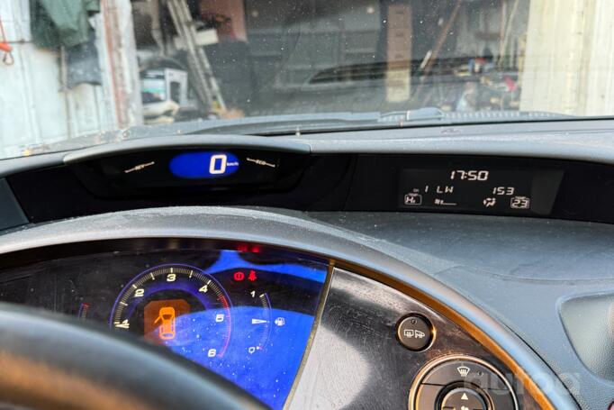 Honda Civic 8 generation Hatchback 5-doors