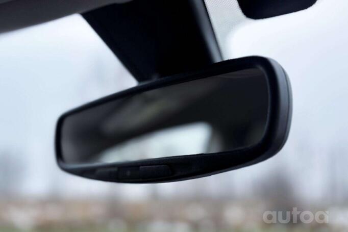 Chrysler Pacifica 2 generation Minivan