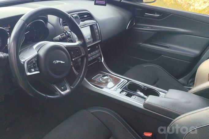 Jaguar XE 1 generation